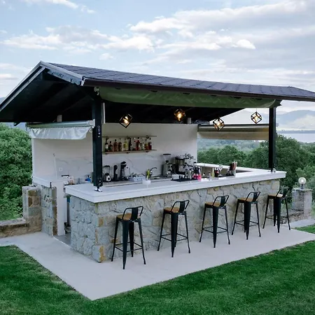 Agnanti Unique Hospitality 3*
