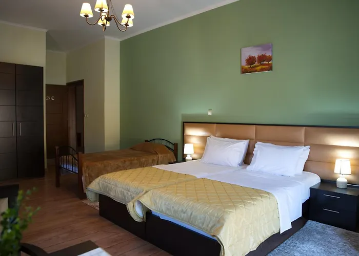 מלון Agnanti Unique Hospitality 3*