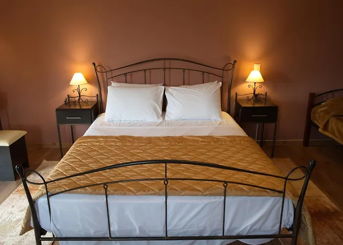 Agnanti Unique Hospitality 3* קסטוריה